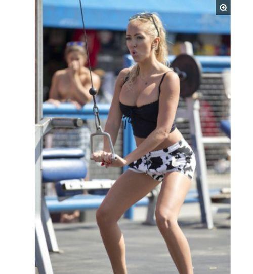 欧美运动走光图片