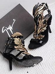 欧美翅膀搭配图片,演绎梦幻翅膀的华丽变身